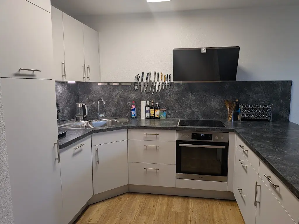 Exklusive 3-Zimmer-Wohnung mit Balkon und Aufzug - Photo 5