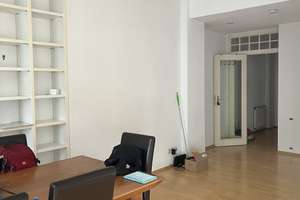 Lage, Lage, Lage  / großzügige 2 Zimmer Wohnung mit Aufzug und Balkon – Die vollständige Adresse der Immobilie erhältst du vom Anbieter., 65183 Mitte, Wiesbaden – Vorschaubild 14