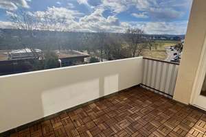 Sanierte 5 Zimmer Maisonette Wohnung mit Weitblick