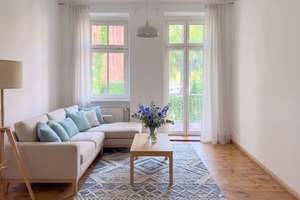 4,5-Zi.-Altbauwohnung im Winsviertel mit Ausbaupotenzial & zwei Balkonen – Winsstraße 47, 10405 Prenzlauer Berg, Berlin – Vorschaubild 2