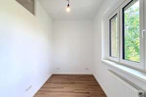 Idyllisches 1,5-Zimmer-Domizil mit Hof-Balkon im Grünen – 13509 Borsigwalde, Berlin – Vorschaubild 11