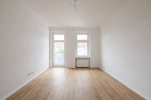 Attraktives Apartment: Bezugsfreie Wohnung, modernes Tageslicht-Badezimmer, lichtdurchflutet & hell – Rennbahnstrasse 25, 13086 Weißensee, Berlin – Vorschaubild 3
