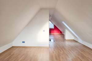Familien aufgepasst! Doppelhaushälfte übereinander, Option auf 4-5 Zimmer – Die vollständige Adresse der Immobilie erhältst du vom Anbieter., 50999 Sürth, Köln – Vorschaubild 18