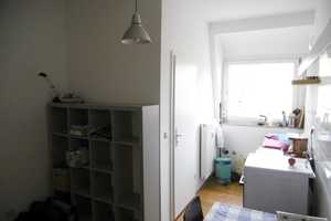 Schöne 2 Zimmer-Altbauwohnung in zentraler Lage zu vermieten  www.immo-kraemer.de – Mannheim – Vorschaubild 2