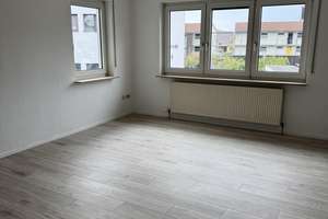 Neu Renovierte Wohnung zu vermieten – Heilbronner Straße 1/3, 74912 Kirchardt – Vorschaubild 1