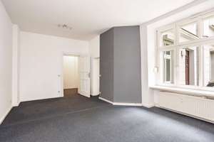 Stylische Erdgeschosswohnung mit großem Terrassenbereich nahe Kollwitzplatz! – Choriner Straße 61, 10435 Prenzlauer Berg, Berlin – Vorschaubild 3