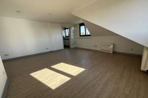 RENOVIERTE, GROSSZÜGIGE 2-ZIMMER-DG-WOHNUNG MIT EINBAUKÜCHE IN RUHIGEM 6-PARTEIENHAUS – 67065 Mundenheim, Ludwigshafen am Rhein – Vorschaubild 5