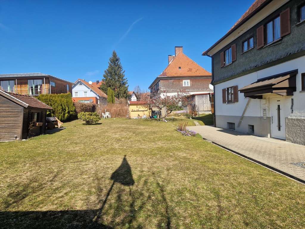 Immobilie in Lindenberg im Allgäu - Renovieren und Miete kassieren!
Mehrfamilienwohnhaus in Lindenberg - Bild 4