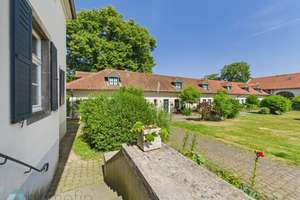 Wohnen mit Geschichte | Stilvoll und Exklusiv | einzigartige Traumwohnung im Herrenhaus – Die vollständige Adresse der Immobilie erhältst du vom Anbieter., 50997 Meschenich, Köln – Vorschaubild 15