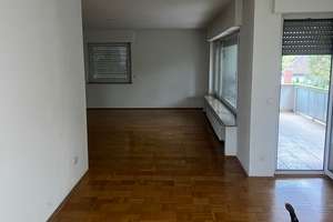 Bestlage: 4-Zimmer-Wohnung in 4-Parteien-Haus in der Johann-Sebastian-Bach-Str.! – Die vollständige Adresse der Immobilie erhältst du vom Anbieter., 65193 Nordost, Wiesbaden – Vorschaubild 2