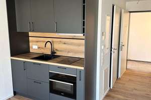 Luxuriöses Neubau-Apartment mit Einbauküche und Balkon: Sofortiger Einzug!