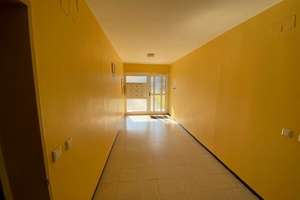 Helle 3-Zimmer-Erdgeschosswohnung mit Balkon in Regensburg – Die vollständige Adresse der Immobilie erhältst du vom Anbieter., 93053 Kasernenviertel, Regensburg – Vorschaubild 2
