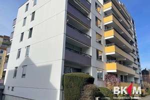 Attraktive 3-Zimmer-Wohnung mit Loggia, Aufzug und Tiefgarage 