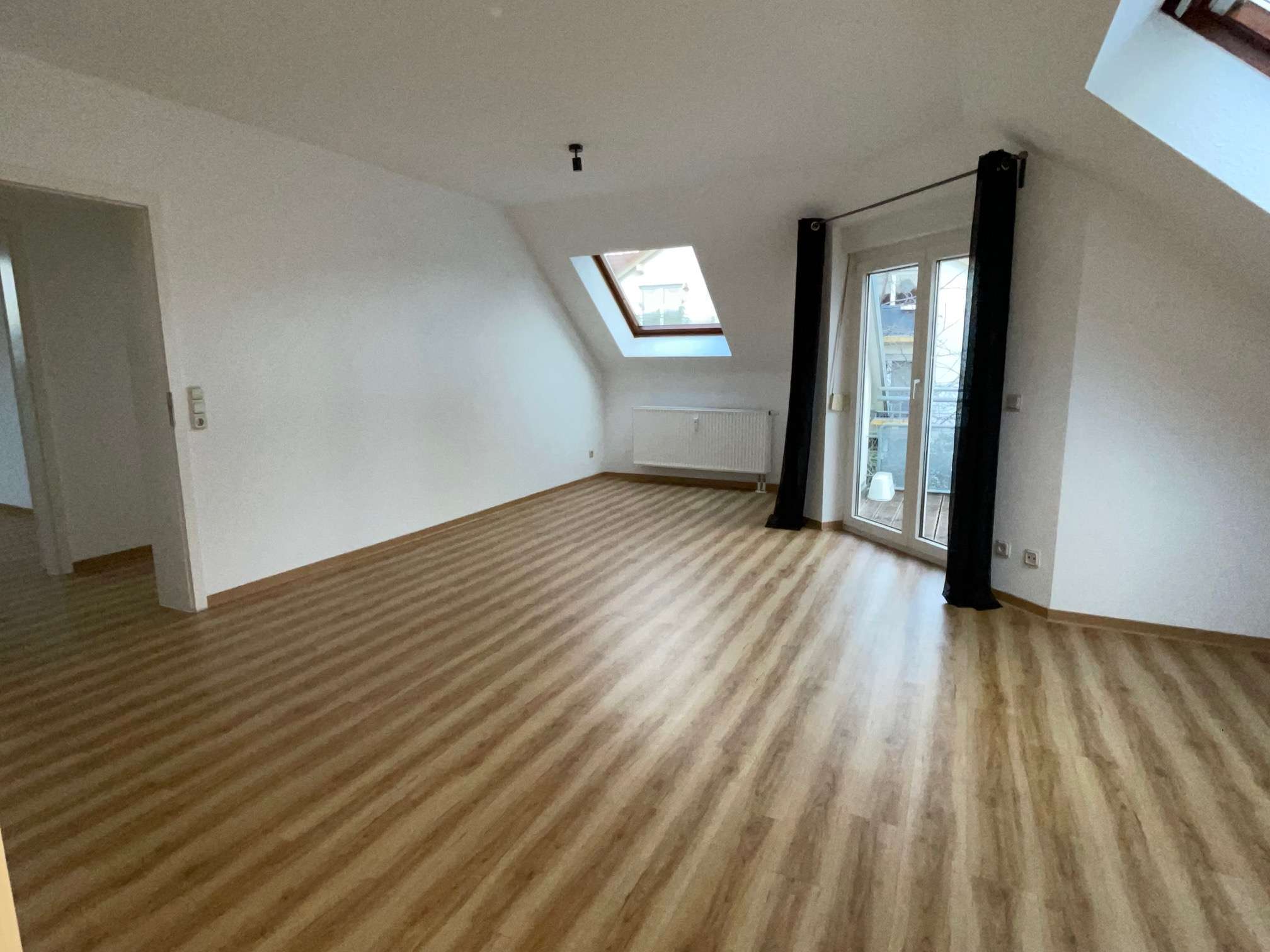 Immobilie in Kirchheimbolanden - EUPORA® Immobilien: -RESERVIERT- Helle Wohnung mit Dachloggia in Kirchheimbolanden. - Bild 5