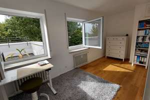 Modernisierte helle 3-Zimmer-DG-Wohnung mit Seeblick – 70567 Möhringen-Mitte, Stuttgart – Vorschaubild 4