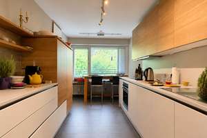 Großzügige 3-Zimmer-Wohnung mit zwei Balkonen und zwei Tiefgaragenstellplätzen