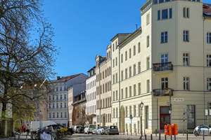 Großzügige Altbauwohnung mit hohen Decken und flexiblem Grundriss – Die vollständige Adresse der Immobilie erhältst du vom Anbieter., 10115 Mitte (Ortsteil), Berlin – Vorschaubild 1
