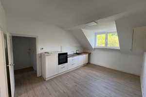 Freundliche 2-Zimmer-DG-Wohnung mit großer Wohnküche in Wuppertal – Uellendahlerstraße 452, 42109 Wuppertal – Vorschaubild 9