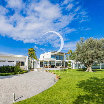 Exklusives Haus mit beheiztem Innenpool in Olocau