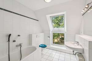 „4-Zimmer-Eigentumswohnung | 97 m² | Balkon | Aufzug | Tiefgarage | Heller Grundriss“ – Die vollständige Adresse der Immobilie erhältst du vom Anbieter., 47829 Uerdingen, Krefeld – Vorschaubild 9