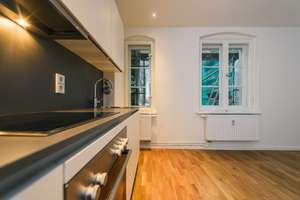 Zweizimmerwohnung mit Einbauküche und Wannenbad