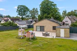 Ritterhude - Hochwertig modernisierter Bungalow mit großem Grundstück und erstklassiger Ausstattung – Die vollständige Adresse der Immobilie erhältst du vom Anbieter., 27721 Ritterhude – Vorschaubild 2