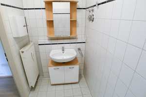 2-Zi-Wohnung im gepflegten Altbau – Neuhäuserstraße 5, 86154 Augsburg – Vorschaubild 8