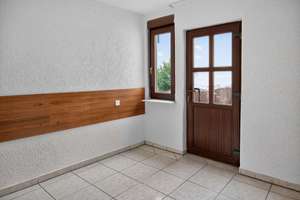 Gepflegtes 3-Familienhaus in begehrter Wohnlage mit vielseitigen Nutzungsmöglichkeiten – Stockheimer Straße 2, 70435 Zuffenhausen-Mitte, Stuttgart – Vorschaubild 7