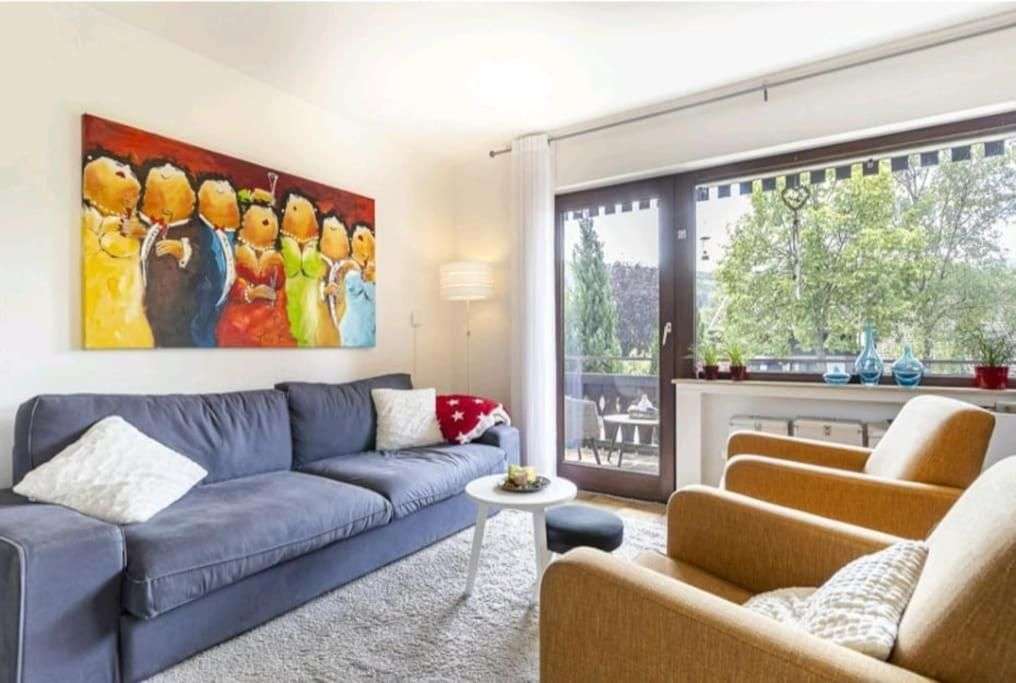 Immobilie in Winterberg - Vermietbare Ferienwohnung mit traumhaftem Ausblick in Winterberg-Züschen - Bild 1