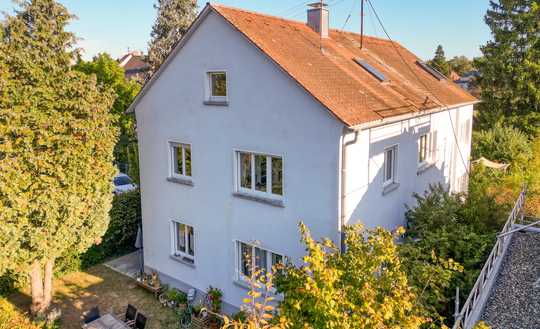Ein Haus zum Wohlfühlen! Freistehendes 3-FH mit Nutz- und Ziergarten in beliebter Lage in Weiherfeld