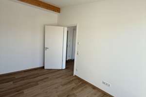 ERSTBEZUG: Exklusive 2-Zimmer Dachgeschosswohnung mit hochwertiger Einbauküche & Balkon in Mailing – Brunellenstraße 8, 85055 Mailing, Ingolstadt – Vorschaubild 11