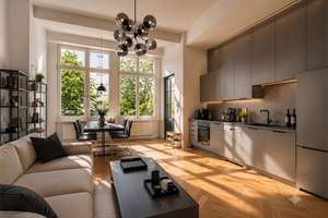 5.169,- pro QM - IMPOSANTES STADTHAUS + 100 qm POOLHALLE - 300 qm Ziergarten- dicht Lietzensee