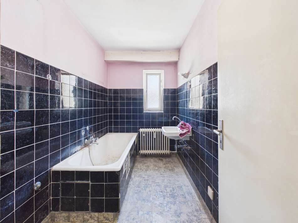 28 Badezimmer (Wohnung 1.OG)