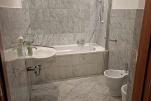 So wohnt man nahe Volksgarten. Altbau. Wohnküche. WG geeignet. Frei stehend. Von Privat. – Stoffeler Straße 18, 40227 Oberbilk, Düsseldorf – Vorschaubild 12
