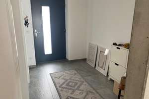 Modernes großzügiges Reihenmittelhaus mit Garten, Carport und Außenstellplatz – Hörenzhauser Straße 2a, 85386 Eching – Vorschaubild 7