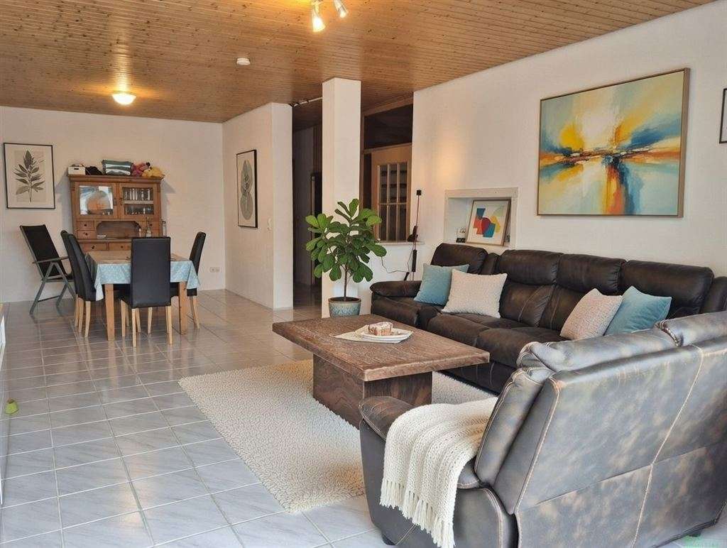 Immobilie in Freinsheim - Freistehendes Wohnhaus auf 733m² Grundstück- zentral- Freinsheim - Bild 2