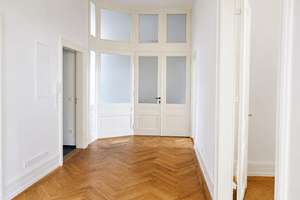 Drei-Zimmer-Stilaltbauwohnung in Bestlage – Die vollständige Adresse der Immobilie erhältst du vom Anbieter., 60323 Westend-Süd, Frankfurt am Main – Vorschaubild 2