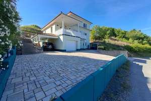 Extrem sparsames, neuw. Wohnhaus, Bj 21 - Top Aussicht - Exclusive Ausstattung,+ 2. Bauplatz! – Die vollständige Adresse der Immobilie erhältst du vom Anbieter., 97500 Ebelsbach – Vorschaubild 1