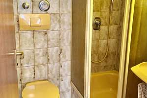 von privat: Gepflegtes Einfamilienhaus mit Einliegerwohnung in Zentrumslage von Stuttgart-Birkach – Birkheckenstraße 17a, 70599 Birkach-Nord, Stuttgart – Vorschaubild 12