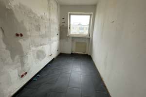 Frisch renovierte 3-Zimmer-Wohnung mit Balkon und Einbauküche in Moosach! – Alzeyer Str. 12, 80993 Alt-Moosach, München – Vorschaubild 3