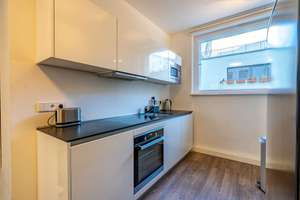 Lichtdurchflutete moderne 3-Zimmer-Wohnung mit Balkon im beliebten Stephankiez-möbliert & bezugsfrei – Die vollständige Adresse der Immobilie erhältst du vom Anbieter., 10559 Moabit, Berlin – Vorschaubild 6
