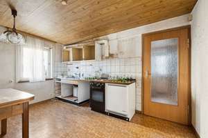 Einfamilienhaus mit Potenzial in ruhiger Lage von Uhingen – Die vollständige Adresse der Immobilie erhältst du vom Anbieter., 73066 Uhingen – Vorschaubild 4