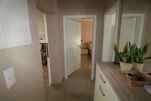 Gepflegte und kernsanierte  2-Zimmer-Erdgeschosswohnung, Gemeinschaftsgarten in Duisburg-Hochfeld
 – Die vollständige Adresse der Immobilie erhältst du vom Anbieter., 47053 Hochfeld, Duisburg – Vorschaubild 3