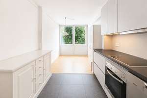 Stilvoll wohnen auf zwei Ebenen – hochwertig ausgestattete 3-Zi-Split-Level-Whg mit Loggia + Balkon – Oberföhringer Strasse 127 a, 81925 Oberföhring, München – Vorschaubild 13
