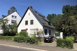 Das Beste aus zwei Welten: Grüne Oase in zentraler Lage Adresse – Die vollständige Adresse der Immobilie erhältst du vom Anbieter., 51465 Stadtmitte, Bergisch Gladbach – Vorschaubild 1