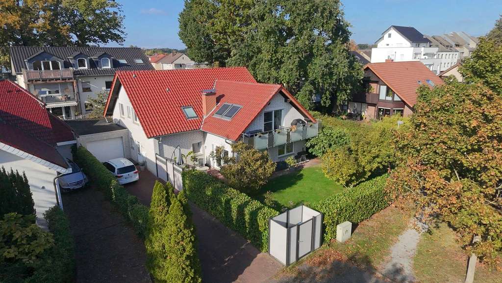 Perfekt für Familien: 4-Zimmer-Wohnung mit Garten, Terrasse & Garage in Paderborn