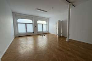 Neuwertige 1-Zimmer-Wohnung in aufwendig saniertem Altbau in zentraler Lage von Solingen-Mitte