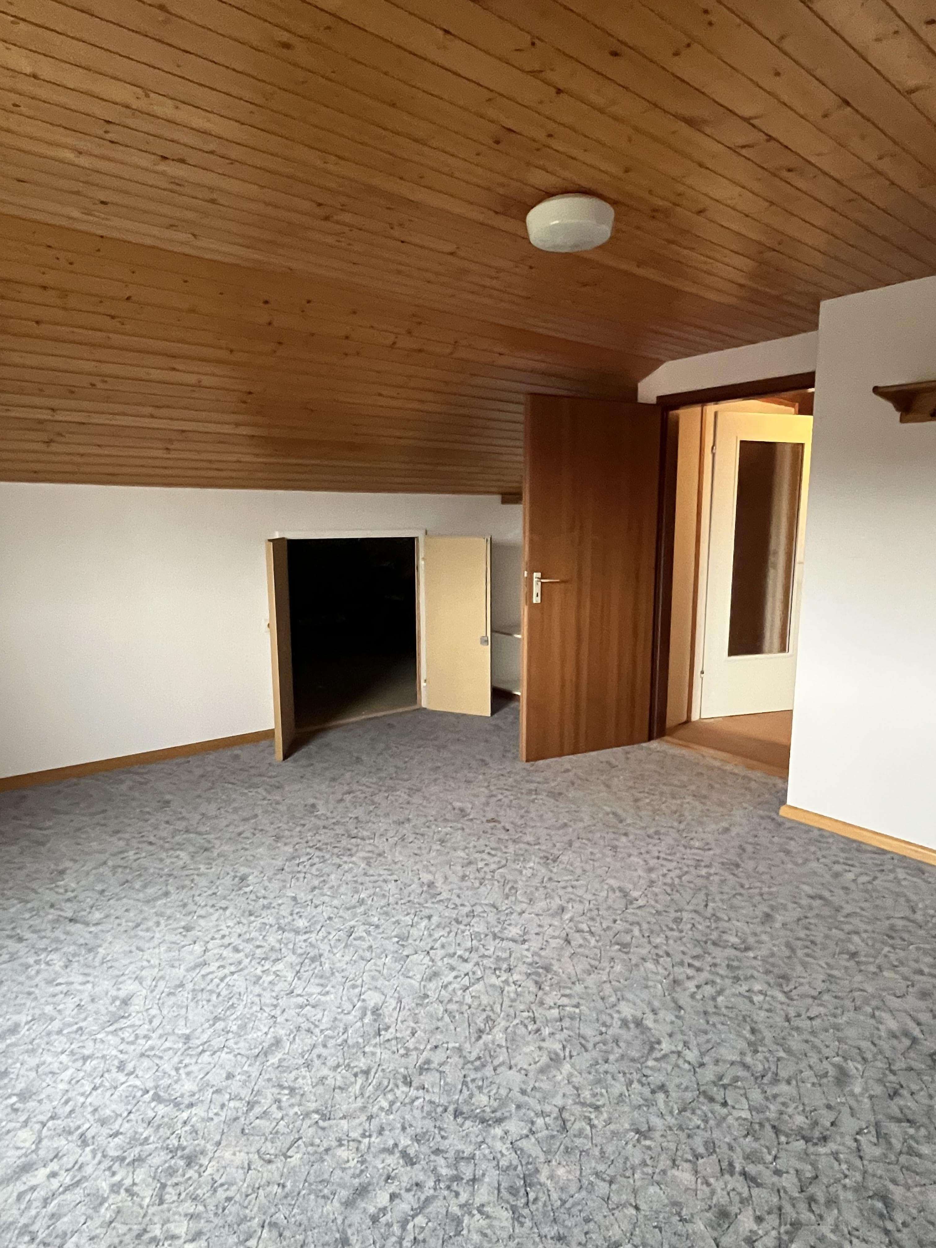 Immobilie in Dettighofen - Zweifamilienhaus in Dettighofen - Ideal für Familien und Investoren - ca. 950 m² Grundstücksfläche!  - Bild 2