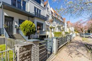 Stilvolle Stadtvilla in Bestlage -                                großzügig & vielseitig – Die vollständige Adresse der Immobilie erhältst du vom Anbieter., 23568 Sankt Gertrud, Lübeck – Vorschaubild 3