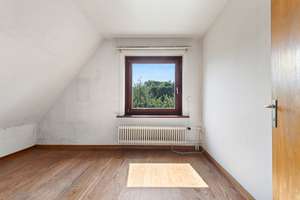 Familientraum in Hamburg-Tonndorf: Großzügiges Haus mit Garten und viel Potenzial – Die vollständige Adresse der Immobilie erhältst du vom Anbieter., 22045 Tonndorf, Hamburg – Vorschaubild 12